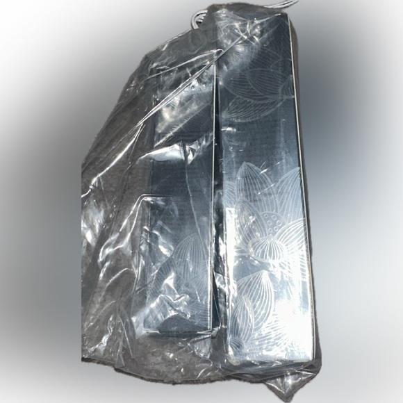 NEW IN BOX Purlisse Blue Lotus Skincare Set Duo Cleanser & Moisturizer Sensitive - Picture 2 of 2